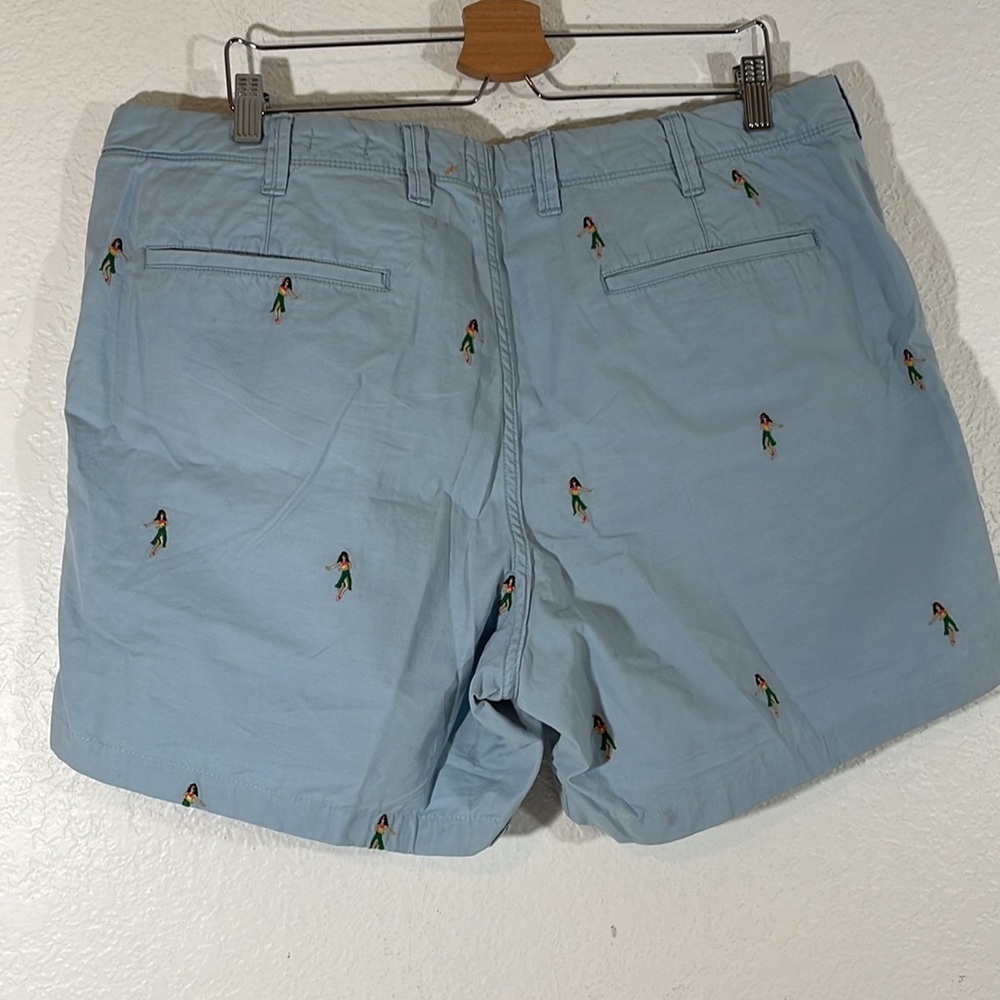 GAP Mens Chino Shorts Hawaiian Hula Girl Print Embroidered With Pockets Sz 38 - Picture 3 of 8